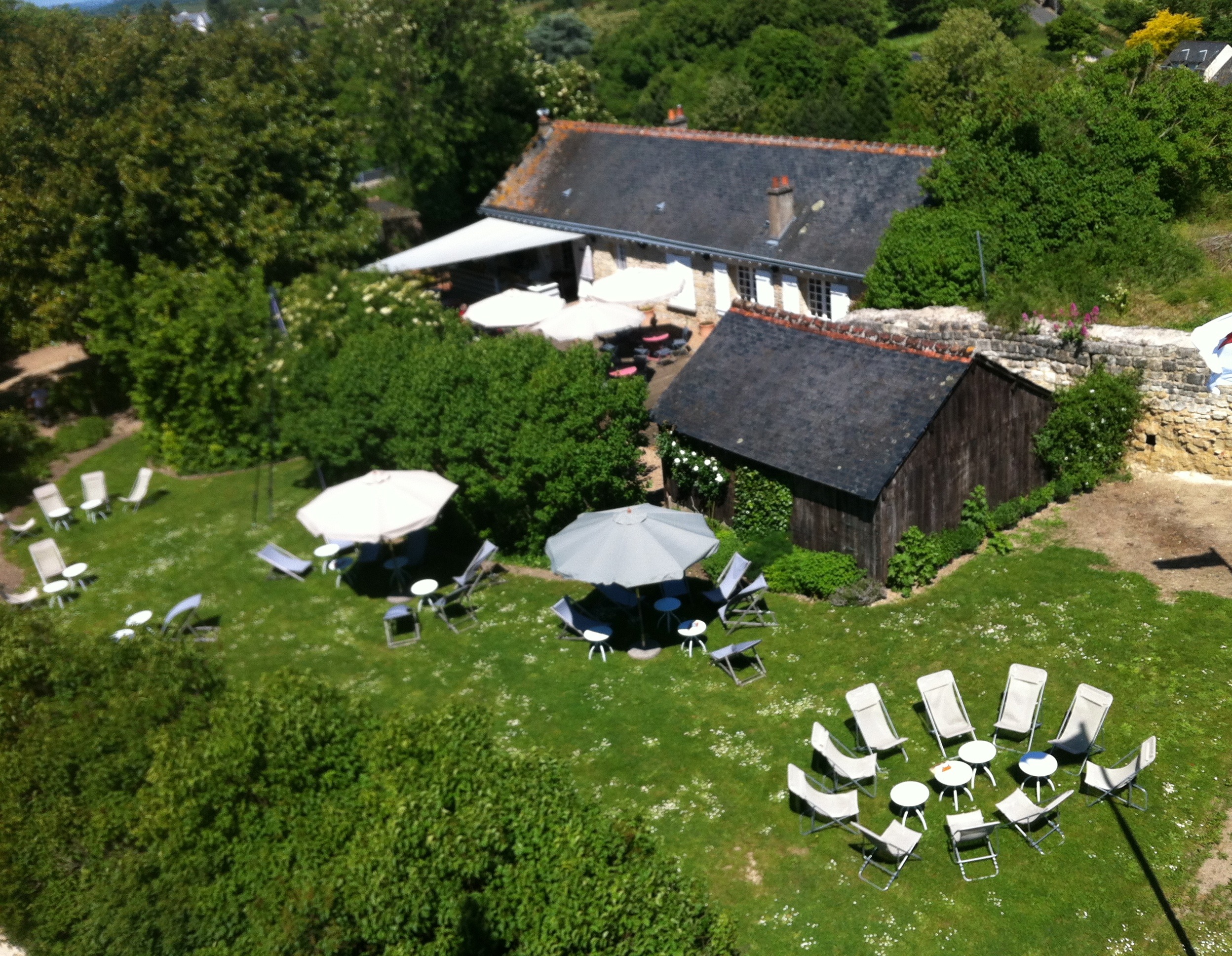 L'Echauguette sert à partir de mai des spécialités tourangelles sur lesquelles on ne saurait faire l'impasse.