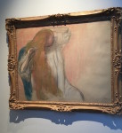 Edgar Degas, Woman Combing Her Hair (sic), 1894. 
Pourquoi un titre anglais ?